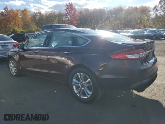 ✅ 2017 Ford Fusion Titanium • VIN: 3FA6P0SU3HR280987 • Lot: 89704775. Listed on Copart with 180,167 mi. Free auction sales archive from the USA and detailed vehicle history report at DreamBid. Image 2.
