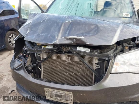 ✅ 2017 Dodge Grand Caravan SE • VIN: 2C4RDGBG9HR866716 • Lot: 43477121. Wystawiony na IAAI z przebiegiem 175 340 mil. Bezpłatny archiwum sprzedaży aukcyjnych z USA i szczegółowy raport historii pojazdu na DreamBid. Zdjęcie 6.