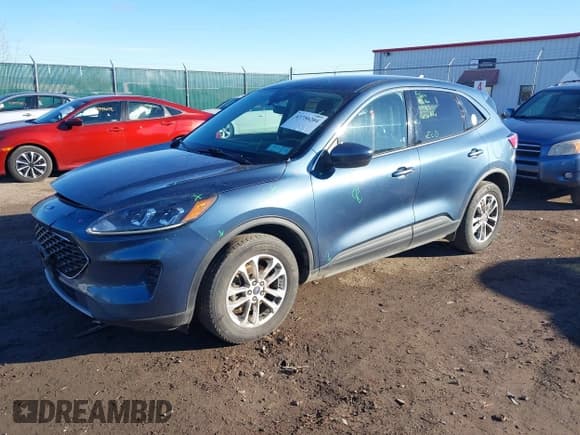 ✅ 2020 Ford Escape SE • VIN: 1FMCU9G60LUB54720 • Lot: 43756204. Listed on IAAI with 87,877 mi. Free auction sales archive from the USA and detailed vehicle history report at DreamBid. Image 17.