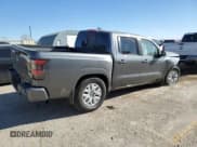 ✅ 2023 Nissan Frontier SV • VIN: 1N6ED1EJ7PN638273 • Lot: 49276655. Wystawiony na Copart z przebiegiem Nie podano. Bezpłatny archiwum sprzedaży aukcyjnych z USA i szczegółowy raport historii pojazdu na DreamBid. Zdjęcie 3.