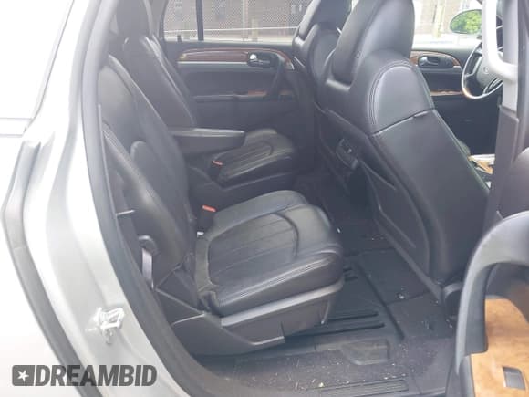 ✅ 2012 Buick Enclave Leather • VIN: 5GAKRCED7CJ204533 • Lot: 42203756. Wystawiony na IAAI z przebiegiem 175 304 mil. Bezpłatny archiwum sprzedaży aukcyjnych z USA i szczegółowy raport historii pojazdu na DreamBid. Zdjęcie 8.