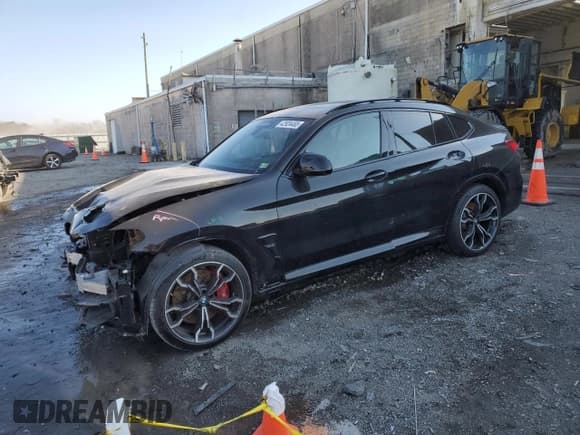 ✅ 2023 BMW X4 M • VIN: 5YM23EC09P9R64117 • Lot: 42924485. Listed on Copart with 19,998 mi. Free auction sales archive from the USA and detailed vehicle history report at DreamBid. Image 1.