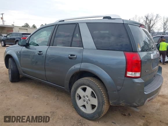 ✅ 2006 Saturn VUE • VIN: 5GZCZ534X6S863334 • Lot: 41691652. Wystawiony na IAAI z przebiegiem 148 431 mil. Bezpłatny archiwum sprzedaży aukcyjnych z USA i szczegółowy raport historii pojazdu na DreamBid. Zdjęcie 3.