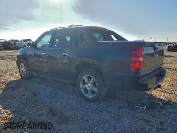 ✅ 2013 Chevrolet Avalanche LT • VIN: 3GNTKFE73DG287794 • Lot: 94213125. Listed on Copart with 122,144 mi. Free auction sales archive from the USA and detailed vehicle history report at DreamBid. Image 2.