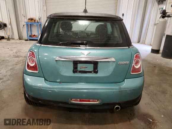 2012 MINI Hardtop с VIN WMWSU3C50CT258623, выставлен на аукционе Copart как лот 82439004 с пробегом 98 093 миль миль и Списание • Salvage title. История ставок и продаж доступна на DreamBid. Изображение 6.