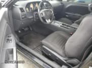 ✅ 2014 Dodge Challenger SXT • VIN: 2C3CDYAG7EH286030 • Lot: 75094474. Wystawiony na Copart z przebiegiem Nie podano. Bezpłatny archiwum sprzedaży aukcyjnych z USA i szczegółowy raport historii pojazdu na DreamBid. Zdjęcie 8.