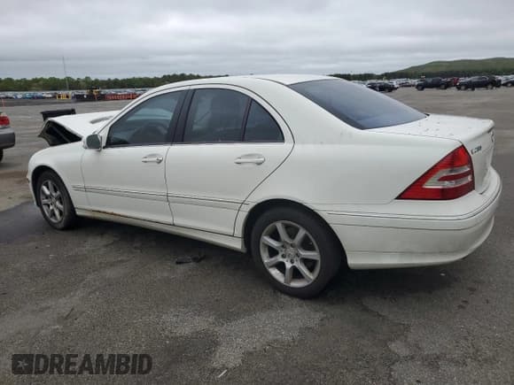 ✅ 2007 Mercedes-Benz C 280 Luxury • VIN: WDBRF92HX7F891031 • Лот: 57889315. Опубликован ранее на Copart с пробегом 168 789 миль. Бесплатный доступ к архиву аукционных продаж из США и подробный отчёт об истории автомобиля на DreamBid. Изображение 2.