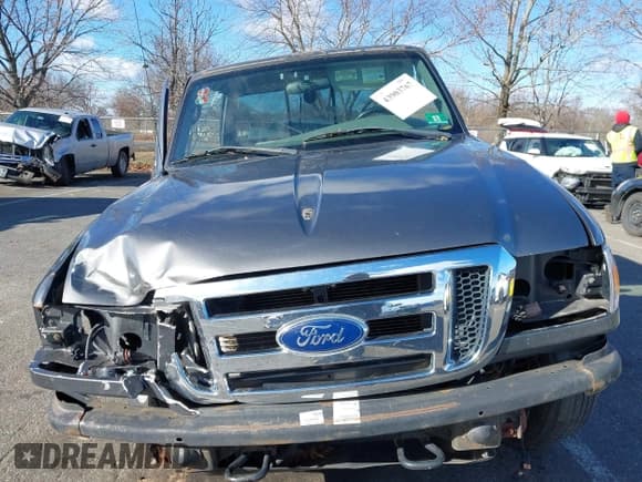 ✅ 2011 Ford Ranger Sport • VIN: 1FTLR4FE5BPB22733 • Lot: 43903767. Listed on IAAI with Not provided. Free auction sales archive from the USA and detailed vehicle history report at DreamBid. Image 6.