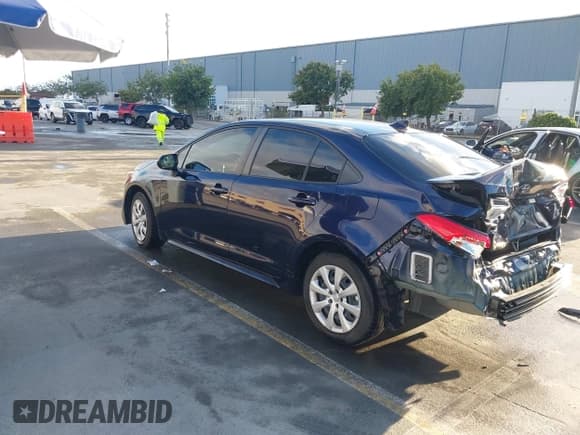 ✅ 2024 Toyota Corolla LE • VIN: JTDB4MEE2RJ015423 • Lot: 43763718. Listed on IAAI with 22,587 mi. Free auction sales archive from the USA and detailed vehicle history report at DreamBid. Image 3.