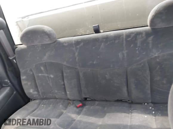 ✅ 2002 Chevrolet Silverado 2500HD LS • VIN: 1GCHC29142E259923 • Lot: 42919374. Listed on IAAI with 236,789 mi. Free auction sales archive from the USA and detailed vehicle history report at DreamBid. Image 8.