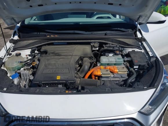 ✅ 2020 Hyundai Ioniq Blue • VIN: KMHC65LC4LU212634 • Lot: 41784149. Wystawiony na IAAI z przebiegiem 124 742 mil. Bezpłatny archiwum sprzedaży aukcyjnych z USA i szczegółowy raport historii pojazdu na DreamBid. Zdjęcie 10.