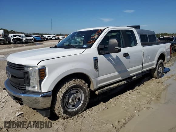 ✅ 2018 Ford F-250 XL • VIN: 1FT7X2A62JEB82068 • Лот: 46510925. Опубликован ранее на Copart с пробегом 174 914 миль. Бесплатный доступ к архиву аукционных продаж из США и подробный отчёт об истории автомобиля на DreamBid. Изображение 1.