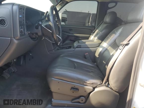 ✅ 2007 Chevrolet Silverado 2500HD LT3 • VIN: 1GCHK23D57F158753 • Lot: 67315965. Listed on Copart with 180,242 mi. Free auction sales archive from the USA and detailed vehicle history report at DreamBid. Image 7.