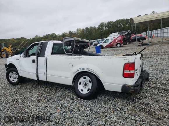 ✅ 2006 Ford F-150 XL • VIN: 1FTRF12W16NB47520 • Lot: 90264835. Wystawiony na Copart z przebiegiem Nie podano. Bezpłatny archiwum sprzedaży aukcyjnych z USA i szczegółowy raport historii pojazdu na DreamBid. Zdjęcie 2.