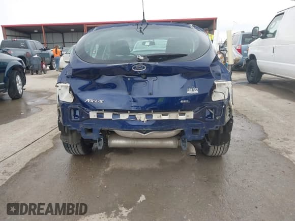 ✅ 2017 Ford Focus SEL • VIN: 1FADP3M28HL295732 • Лот: 41655897. Опубликован ранее на IAAI с пробегом 76 951 миль. Бесплатный доступ к архиву аукционных продаж из США и подробный отчёт об истории автомобиля на DreamBid. Изображение 17.