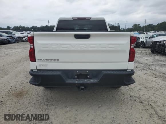 ✅ 2022 Chevrolet Silverado 1500 Work Truck • VIN: 1GCPAAEK8NZ624093 • Lot: 70552245. Wystawiony na Copart z przebiegiem 96 336 mil. Bezpłatny archiwum sprzedaży aukcyjnych z USA i szczegółowy raport historii pojazdu na DreamBid. Zdjęcie 6.