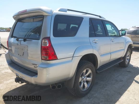 ✅ 2007 Toyota 4Runner Limited • VIN: JTEBT17R978042524 • Lot: 42257933. Listed on IAAI with 262,304 mi. Free auction sales archive from the USA and detailed vehicle history report at DreamBid. Image 4.