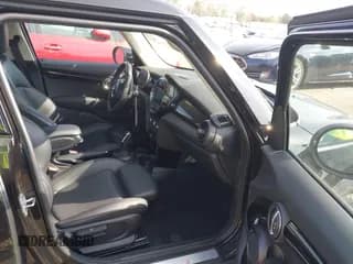 ✅ 2021 MINI Hardtop 4 Door Cooper S • VIN: WMWXU9C02M2N97467 • Lot: 43630766. Wystawiony na IAAI z przebiegiem 40 203 mil. Bezpłatny archiwum sprzedaży aukcyjnych z USA i szczegółowy raport historii pojazdu na DreamBid. Zdjęcie 5.