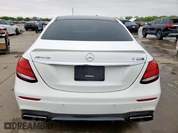 ✅ 2018 Mercedes-Benz E 63 S AMG • VIN: WDDZF8KB8JA254169 • Lot: 50769985. Wystawiony na Copart z przebiegiem 111 984 mil. Bezpłatny archiwum sprzedaży aukcyjnych z USA i szczegółowy raport historii pojazdu na DreamBid. Zdjęcie 6.