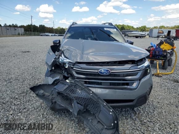 ✅ 2025 Subaru Forester Premium • VIN: JF2SLDDC8SH538530 • Lot: 83769745. Wystawiony na Copart z przebiegiem 4 802 mil. Bezpłatny archiwum sprzedaży aukcyjnych z USA i szczegółowy raport historii pojazdu na DreamBid. Zdjęcie 5.