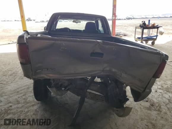 2001 Chevrolet S-10 с VIN 1GCCS195218127573, выставлен на аукционе Copart как лот 76322274 с пробегом 228 552 миль миль и Списание • Salvage title. История ставок и продаж доступна на DreamBid. Изображение 6.