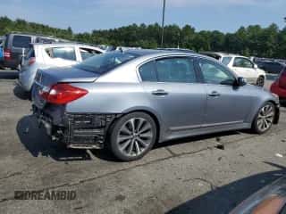 2013 Hyundai Genesis R-Spec z VIN KMHGC4DHXDU255679, wystawiony jako Copart lot #59113824 z przebiegiem 127 663 mil mil oraz Szkoda całkowita • Salvage title. Historia ofert i sprzedaży dostępna na DreamBid. Obrazek 3.