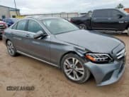 ✅ 2019 Mercedes-Benz C 300 • VIN: WDDWF8DB2KR516481 • Lot: 60709945. Wystawiony na Copart z przebiegiem 22 635 mil. Bezpłatny archiwum sprzedaży aukcyjnych z USA i szczegółowy raport historii pojazdu na DreamBid. Zdjęcie 4.