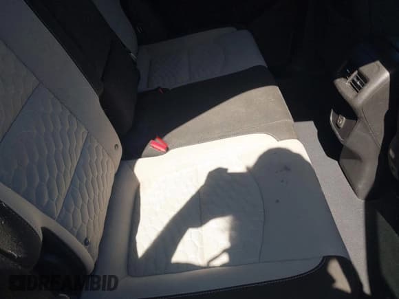 ✅ 2020 Chevrolet Equinox LT • VIN: 2GNAXJEV6L6139305 • Лот: 43062099. Опубликован ранее на IAAI с пробегом 105 026 миль. Бесплатный доступ к архиву аукционных продаж из США и подробный отчёт об истории автомобиля на DreamBid. Изображение 8.