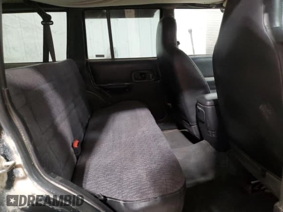 ✅ 2000 Jeep Cherokee • VIN: 1J4FN28S5YL119325 • Lot: 87856595. Listed on Copart with Not provided. Free auction sales archive from the USA and detailed vehicle history report at DreamBid. Image 11.