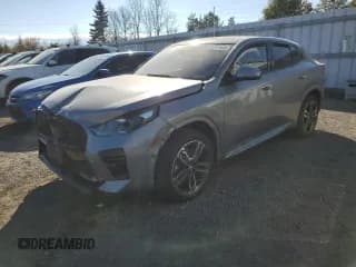 ✅ 2024 BMW X2 xDrive28i • VIN: WBX63GM0XR5018870 • Лот: 90241605. Опубликован ранее на Copart с пробегом Не указан. Бесплатный доступ к архиву аукционных продаж из США и подробный отчёт об истории автомобиля на DreamBid. Изображение 1.