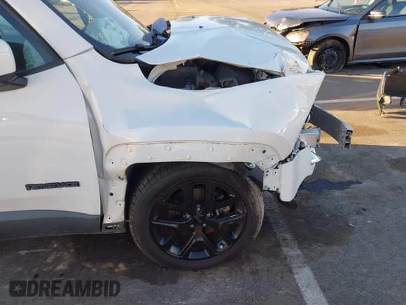 ✅ 2018 Jeep Renegade Latitude • VIN: ZACCJABB3JPJ50417 • Lot: 43589868. Wystawiony na IAAI z przebiegiem 74 833 mil. Bezpłatny archiwum sprzedaży aukcyjnych z USA i szczegółowy raport historii pojazdu na DreamBid. Zdjęcie 17.