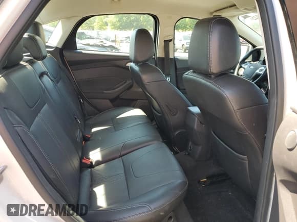 ✅ 2014 Ford Focus Titanium • VIN: 1FADP3J26EL198786 • Lot: 65940345. Wystawiony na Copart z przebiegiem 95 971 mil. Bezpłatny archiwum sprzedaży aukcyjnych z USA i szczegółowy raport historii pojazdu na DreamBid. Zdjęcie 10.