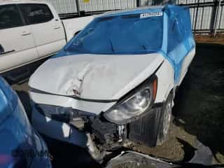 2014 Hyundai Accent GLS с VIN KMHCT4AE8EU684992, выставлен на аукционе Copart как лот 41794524 с пробегом 86 089 миль миль и Списание • Salvage title. История ставок и продаж доступна на DreamBid. Изображение 5.