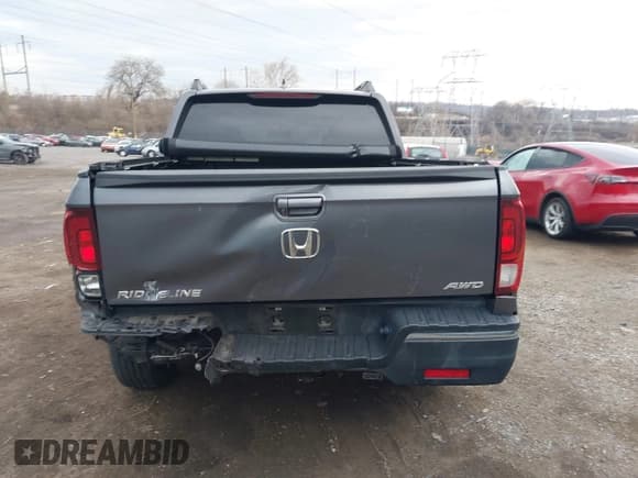 ✅ 2017 Honda Ridgeline RTL-T • VIN: 5FPYK3F62HB009393 • Lot: 41694487. Wystawiony na IAAI z przebiegiem 76 149 mil. Bezpłatny archiwum sprzedaży aukcyjnych z USA i szczegółowy raport historii pojazdu na DreamBid. Zdjęcie 17.