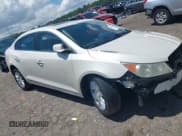 ✅ 2013 Buick LaCrosse Leather • VIN: 1G4GC5ER8DF320966 • Лот: 42752292. Опубликован ранее на IAAI с пробегом 99 261 миль. Бесплатный доступ к архиву аукционных продаж из США и подробный отчёт об истории автомобиля на DreamBid. Изображение 1.