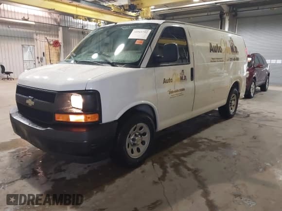 ✅ 2014 Chevrolet Express Cargo • VIN: 1GCSGAFX0E1112670 • Lot: 38943752. Wystawiony na IAAI z przebiegiem 75 527 mil. Bezpłatny archiwum sprzedaży aukcyjnych z USA i szczegółowy raport historii pojazdu na DreamBid. Zdjęcie 2.