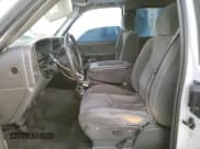 ✅ 2003 Chevrolet Silverado 2500HD LS • VIN: 1GCHC29U33E123116 • Лот: 77034944. Опубликован ранее на Copart с пробегом 225 233 миль. Бесплатный доступ к архиву аукционных продаж из США и подробный отчёт об истории автомобиля на DreamBid. Изображение 7.