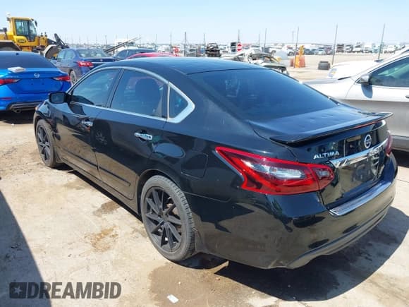 ✅ 2017 Nissan Altima SV • VIN: 1N4AL3AP1HC171770 • Lot: 42501590. Listed on IAAI with 55,990 mi. Free auction sales archive from the USA and detailed vehicle history report at DreamBid. Image 3.