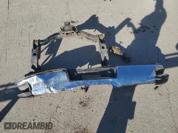 ✅ 2019 Chevrolet Silverado 2500HD Work Truck • VIN: 1GC1KREY7KF273390 • Lot: 89673085. Listed on Copart with 105,275 mi. Free auction sales archive from the USA and detailed vehicle history report at DreamBid. Image 12.