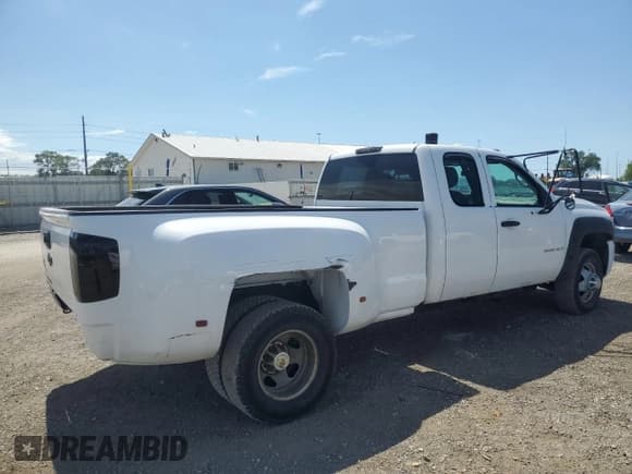 ✅ 2008 Chevrolet Silverado 1500 • VIN: 1GBJC39628E216942 • Лот: 63582915. Опубликован ранее на Copart с пробегом 109 489 миль. Бесплатный доступ к архиву аукционных продаж из США и подробный отчёт об истории автомобиля на DreamBid. Изображение 3.
