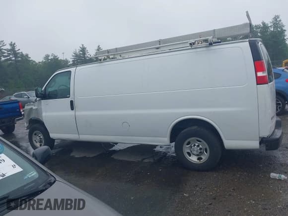 ✅ 2019 Chevrolet Express Cargo • VIN: 1GCWGBFP9K1193039 • Лот: 42482812. Опубликован ранее на IAAI с пробегом 152 787 миль. Бесплатный доступ к архиву аукционных продаж из США и подробный отчёт об истории автомобиля на DreamBid. Изображение 15.