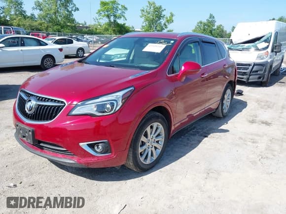 ✅ 2020 Buick Envision Essence • VIN: LRBFXCSA6LD047333 • Lot: 42529245. Wystawiony na IAAI z przebiegiem 53 838 mil. Bezpłatny archiwum sprzedaży aukcyjnych z USA i szczegółowy raport historii pojazdu na DreamBid. Zdjęcie 2.