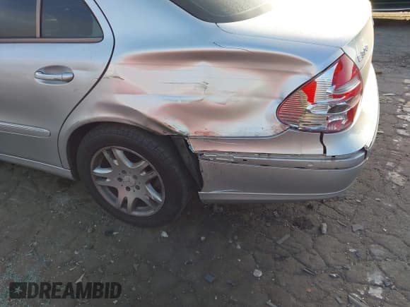 ✅ 2003 Mercedes-Benz E 320 • VIN: WDBUF65J63A118930 • Лот: 43279477. Опубликован ранее на IAAI с пробегом 205 787 миль. Бесплатный доступ к архиву аукционных продаж из США и подробный отчёт об истории автомобиля на DreamBid. Изображение 6.