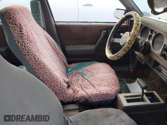 ✅ 1983 Chevrolet Cavalier • VIN: 1G1AD35P2DJ172197 • Lot: 41692703. Listed on IAAI with 12,947 mi. Free auction sales archive from the USA and detailed vehicle history report at DreamBid. Image 5.