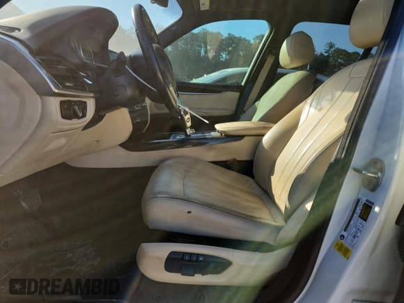 ✅ 2017 BMW X5 sDrive35i • VIN: 5UXKR2C59H0U18584 • Lot: 93419525. Listed on Copart with 178,281 mi. Free auction sales archive from the USA and detailed vehicle history report at DreamBid. Image 7.