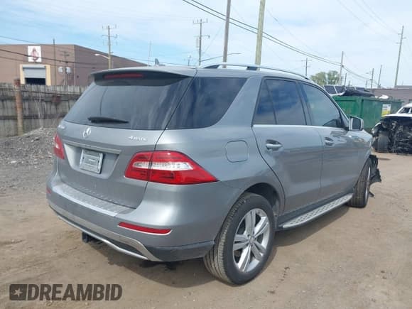 ✅ 2015 Mercedes-Benz M 350 • VIN: 4JGDA5HB1FA506811 • Lot: 42241750. Listed on IAAI with 162,278 mi. Free auction sales archive from the USA and detailed vehicle history report at DreamBid. Image 4.