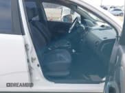 ✅ 2007 Chevrolet Aveo LS • VIN: KL1TD66617B757530 • Lot: 41658201. Wystawiony na IAAI z przebiegiem 132 073 mil. Bezpłatny archiwum sprzedaży aukcyjnych z USA i szczegółowy raport historii pojazdu na DreamBid. Zdjęcie 5.