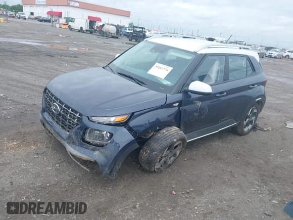 ✅ 2024 Hyundai Venue SEL • VIN: KMHRC8A32RU298638 • Lot: 39283776. Listed on IAAI with 1,370 mi. Free auction sales archive from the USA and detailed vehicle history report at DreamBid. Image 2.