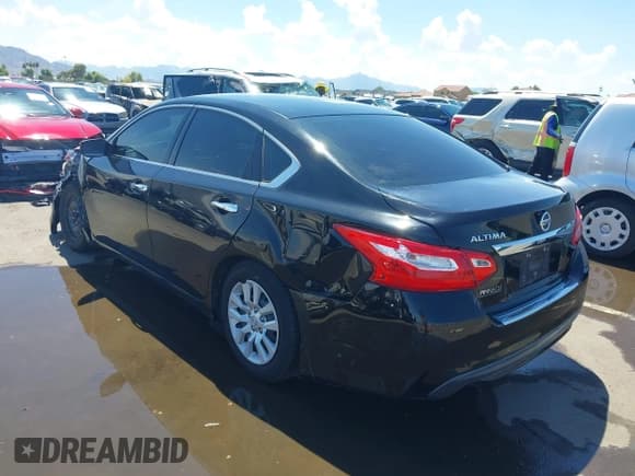 ✅ 2017 Nissan Altima SR • VIN: 1N4AL3AP5HN362449 • Lot: 43101501. Listed on IAAI with 217,615 mi. Free auction sales archive from the USA and detailed vehicle history report at DreamBid. Image 3.