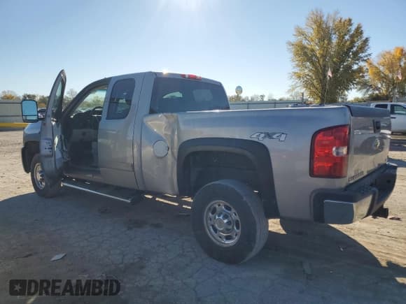 ✅ 2007 Chevrolet Silverado 2500HD Work Truck • VIN: 1GCHK29K17E595421 • Лот: 80913964. Опубликован ранее на Copart с пробегом 190 244 миль. Бесплатный доступ к архиву аукционных продаж из США и подробный отчёт об истории автомобиля на DreamBid. Изображение 2.